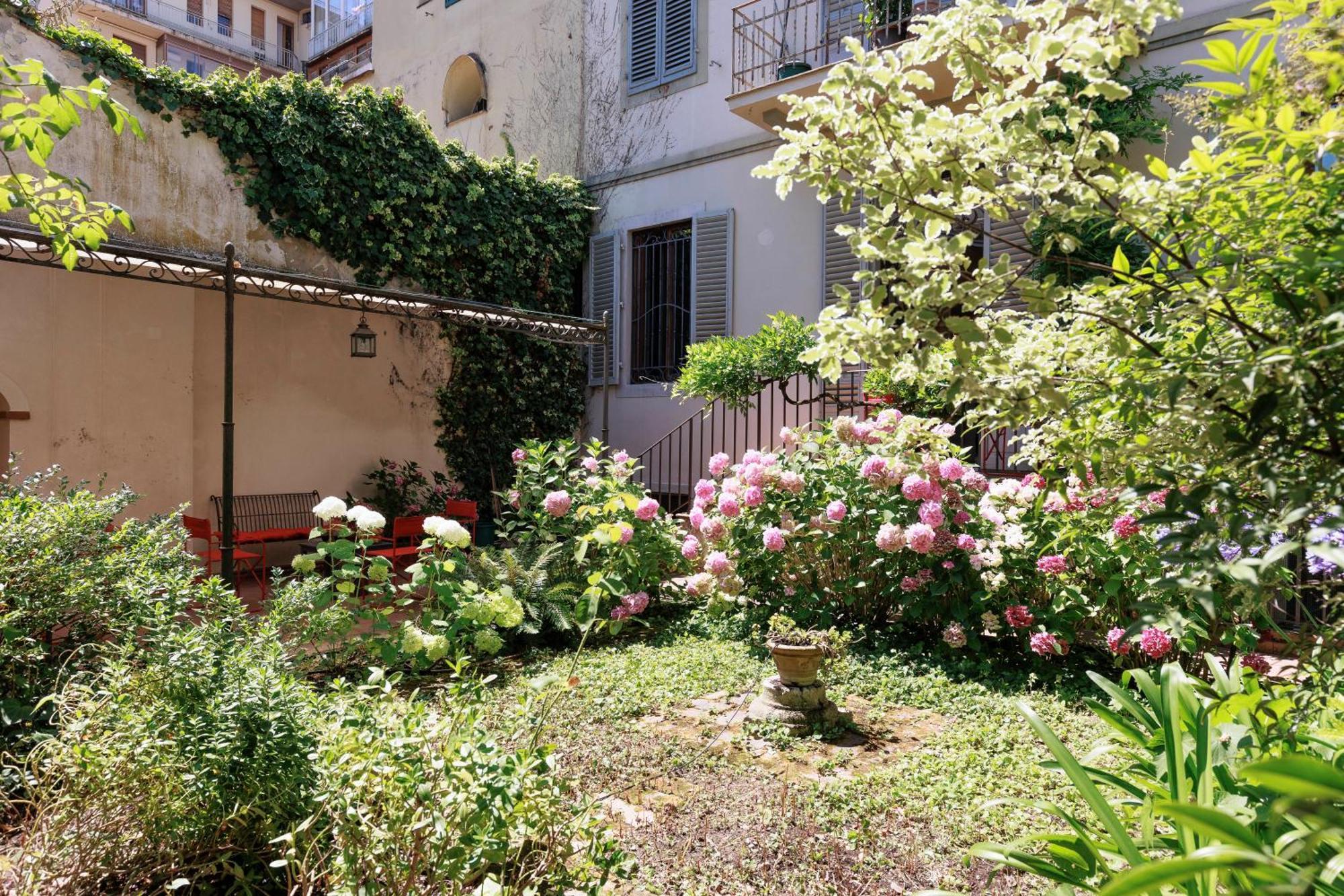 Florence Huge Apartment With Private Garden Esterno foto